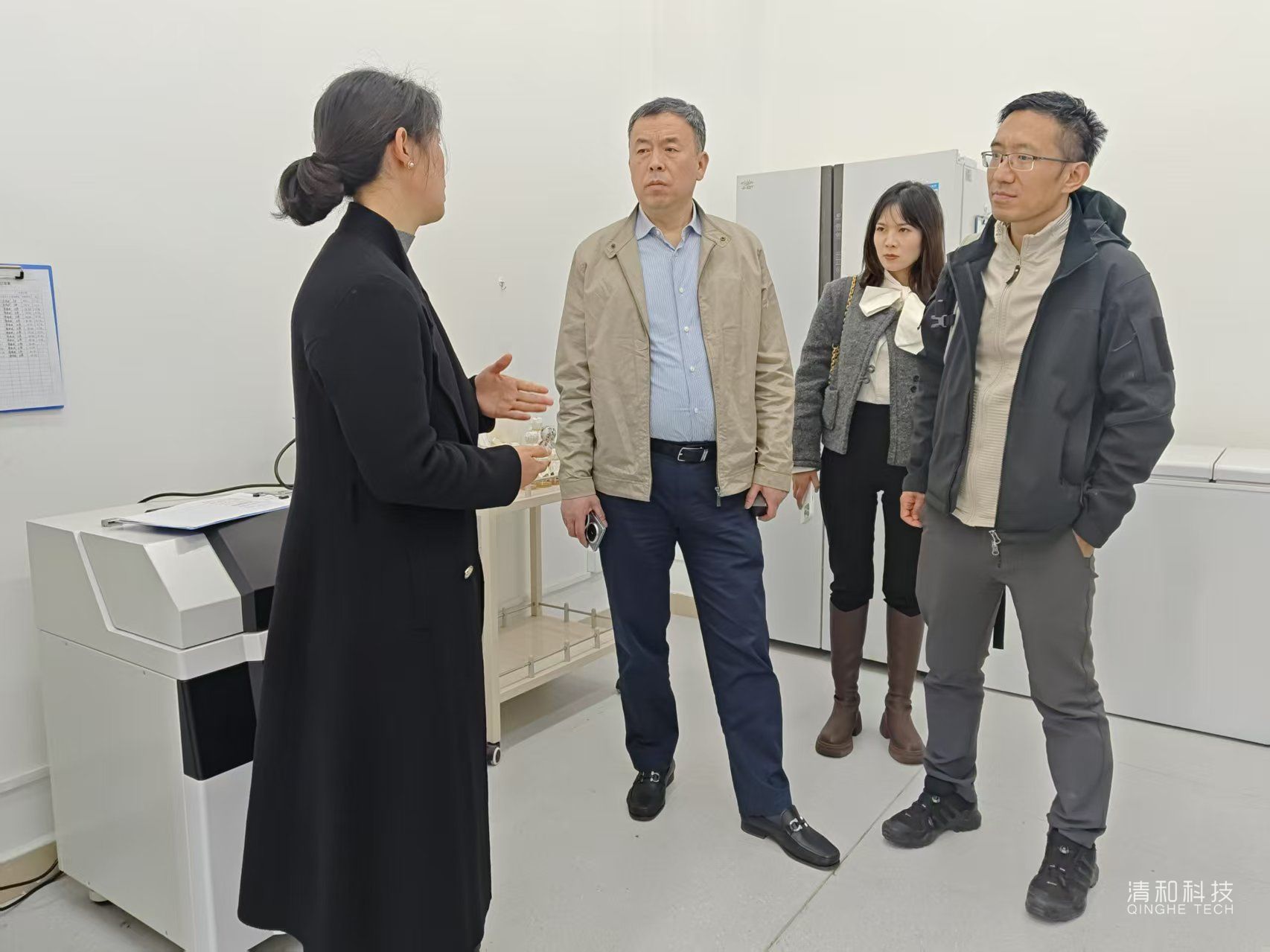 宋菲菲助理介绍中心主要研究方向.jpg