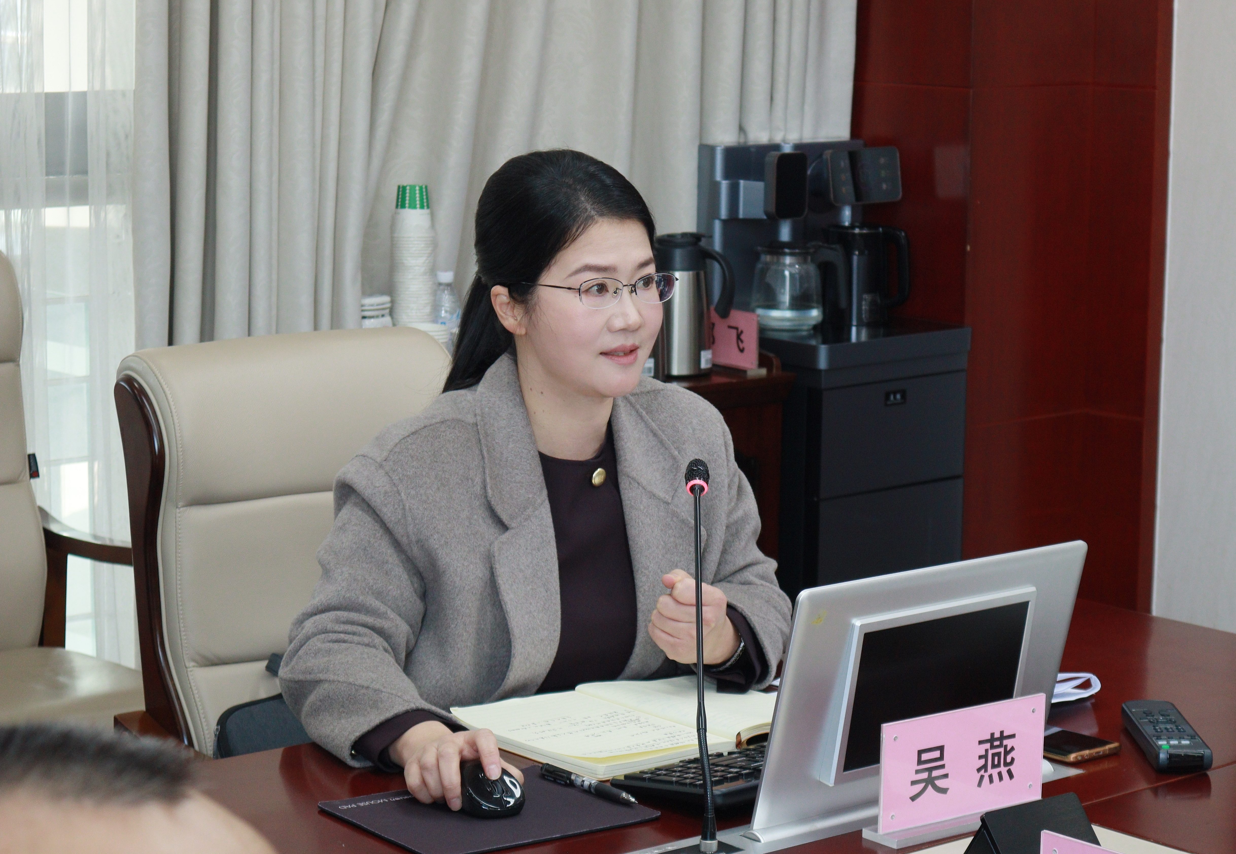 吴燕_副本.jpg